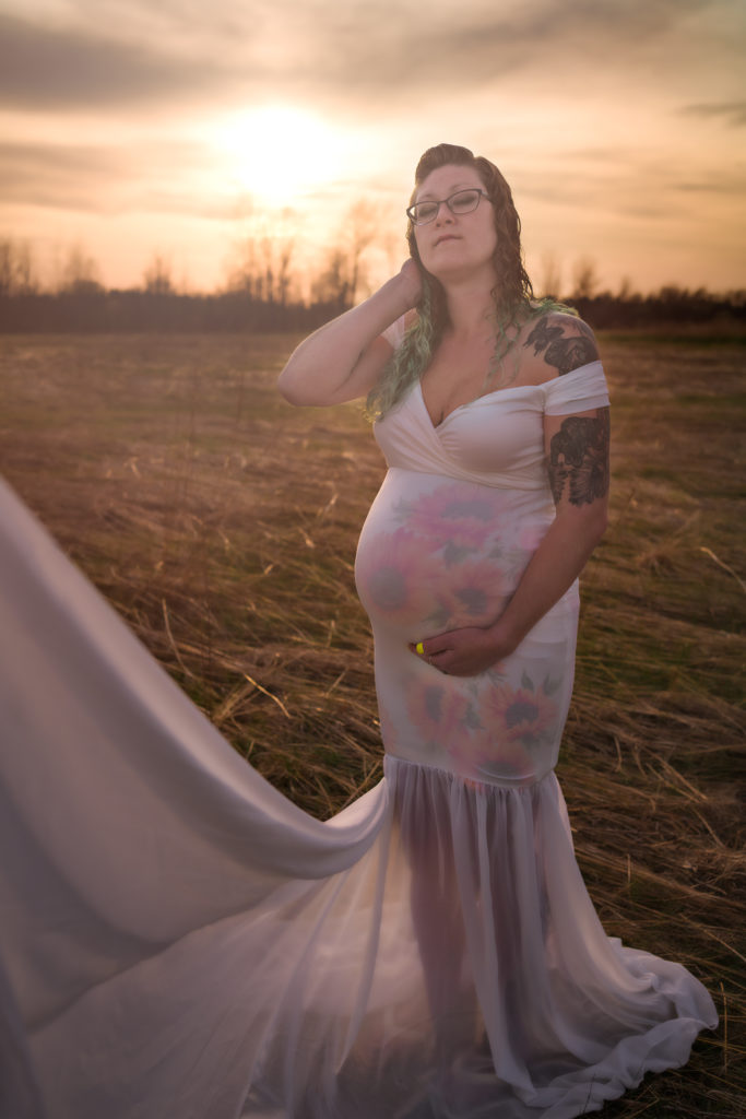 Jessica Stewart Photography. Buffalo NY Maternity photographer. In studio and outdoor maternity sessions. Buffalo and WNY Newborn Photographer. Lifestyle and In studio Newborn Photography.