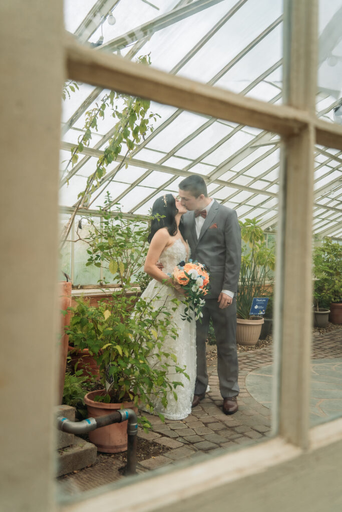 Buffalo NY wedding photographer Rochester NY wedding photographer WNY wedding photographer The Botanical Gardens Buffalo NY