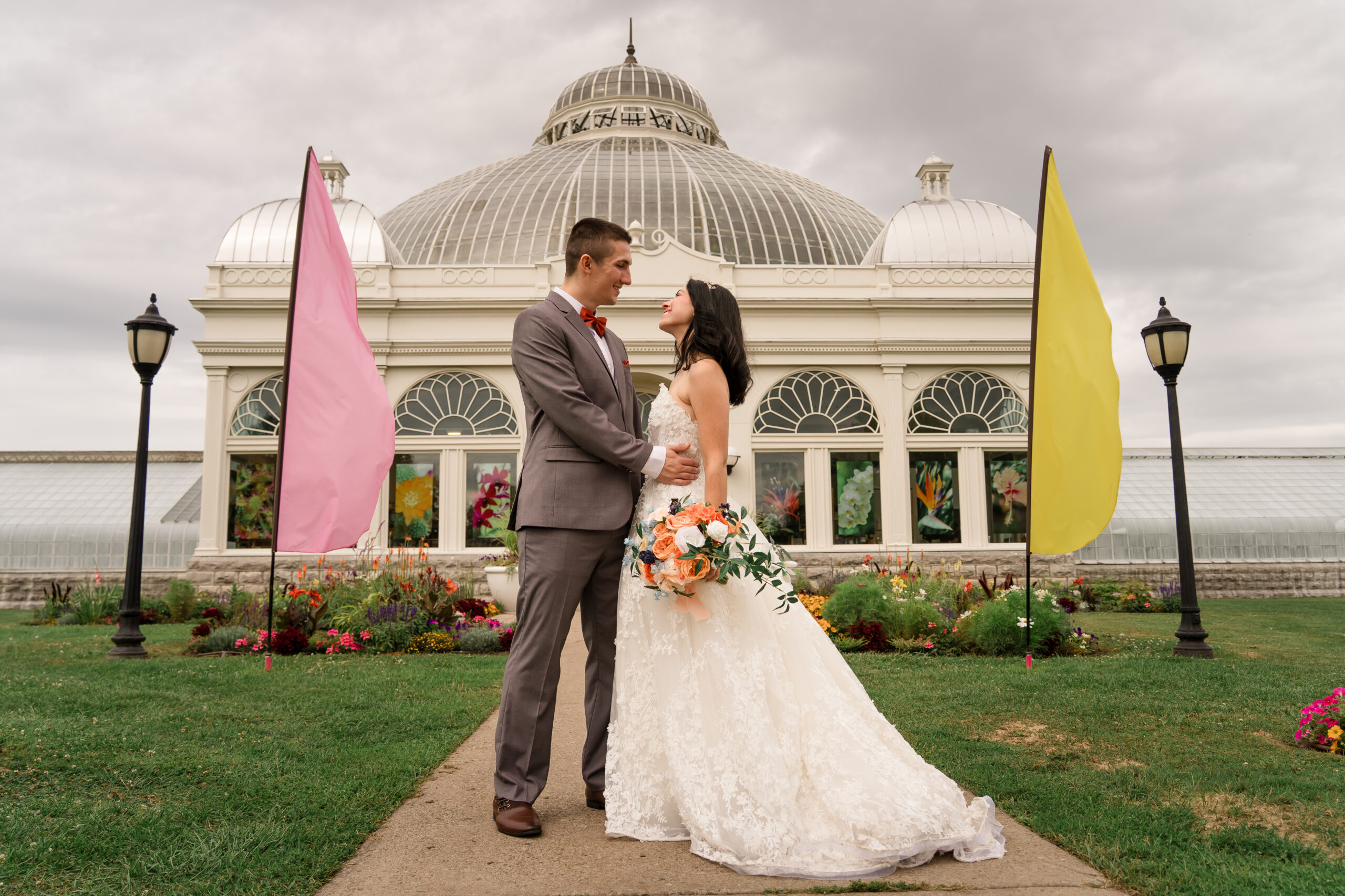 Buffalo NY wedding photographer Rochester NY wedding photographer WNY wedding photographer The Botanical Gardens Buffalo NY