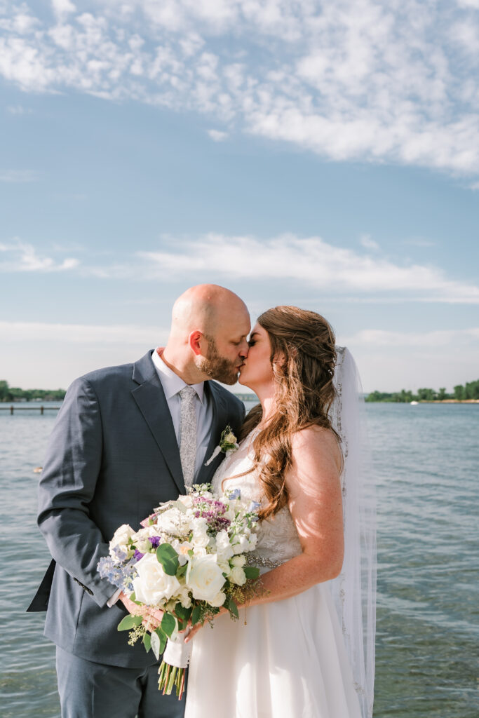 Lewiston NY Wedding Photographer WNY wedding photographer Buffalo NY wedding photographer Buffalo Launch Club Grand Island NY Wedding photographer ( (375)