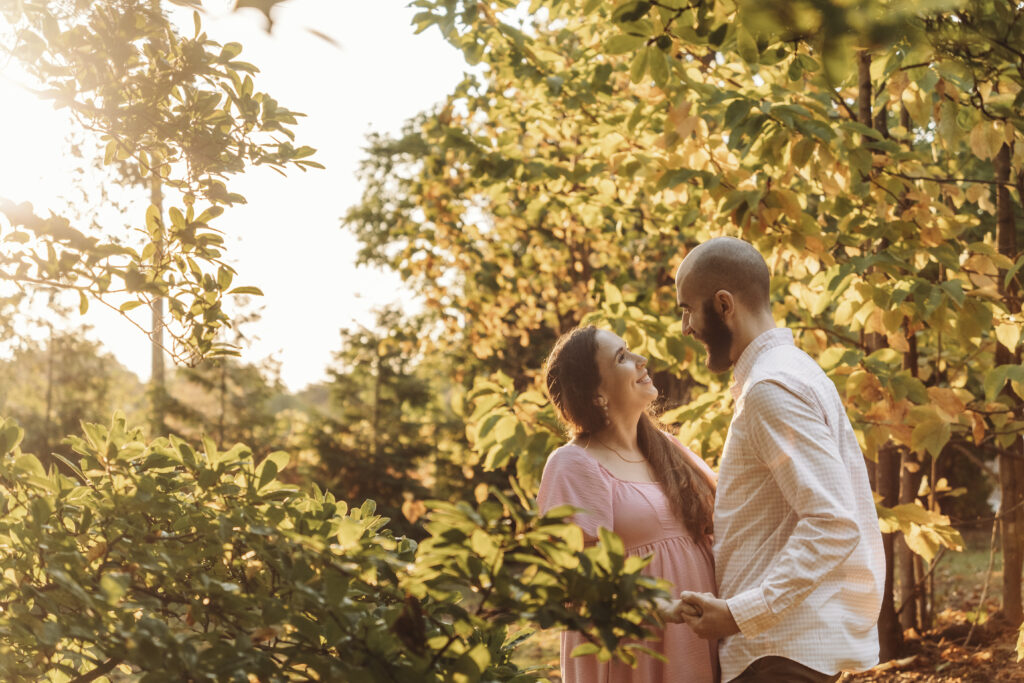 Buffalo, NY maternity Photographer Rochester, NY maternity Photographer WNY maternity Photographer and Finger Lakes Region maternity Photographer Highland Park Rochester NY George Eastman Museum