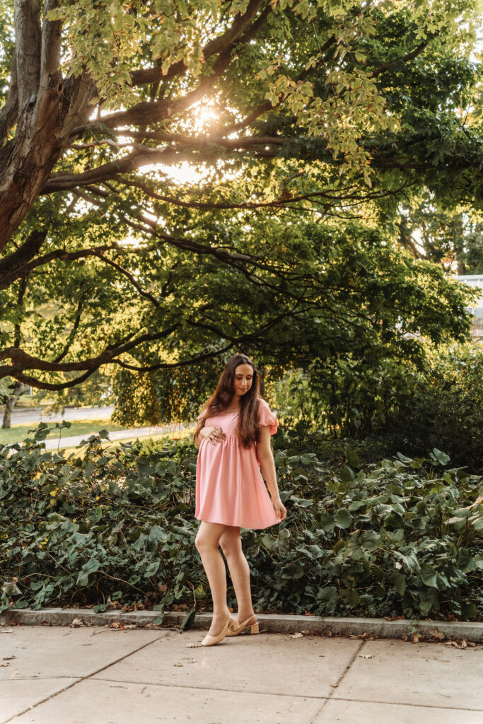 Buffalo, NY maternity Photographer Rochester, NY maternity Photographer WNY maternity Photographer and Finger Lakes Region maternity Photographer Highland Park Rochester NY George Eastman Museum